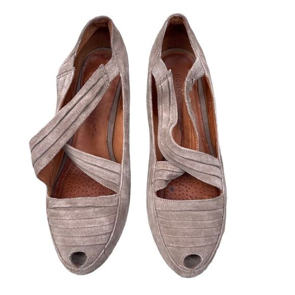 Gentle Souls Remody Tan Suede Peep Toe Criss Cross Strap Heels Size 8 - Picture 5 of 8